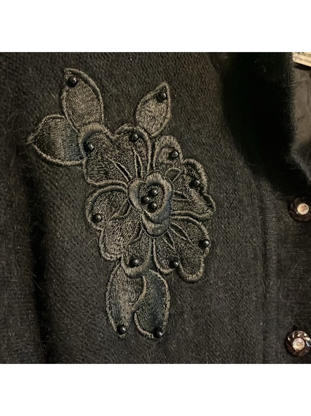 Vintage elegant cardigan Sweater Angora with Embroidered floral Details - Picture 4 of 10